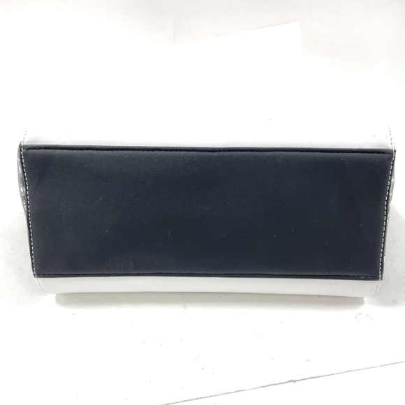 NWT Loungefly Alice in Wonderland Black & White Satchel - Picture 4 of 5